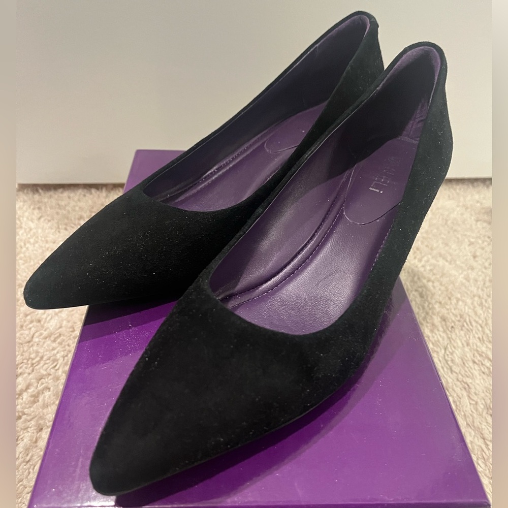 Vaneli Tabia Black Suede Pump 91/2 N
